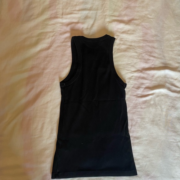 Black tank top - Picture 3 of 3